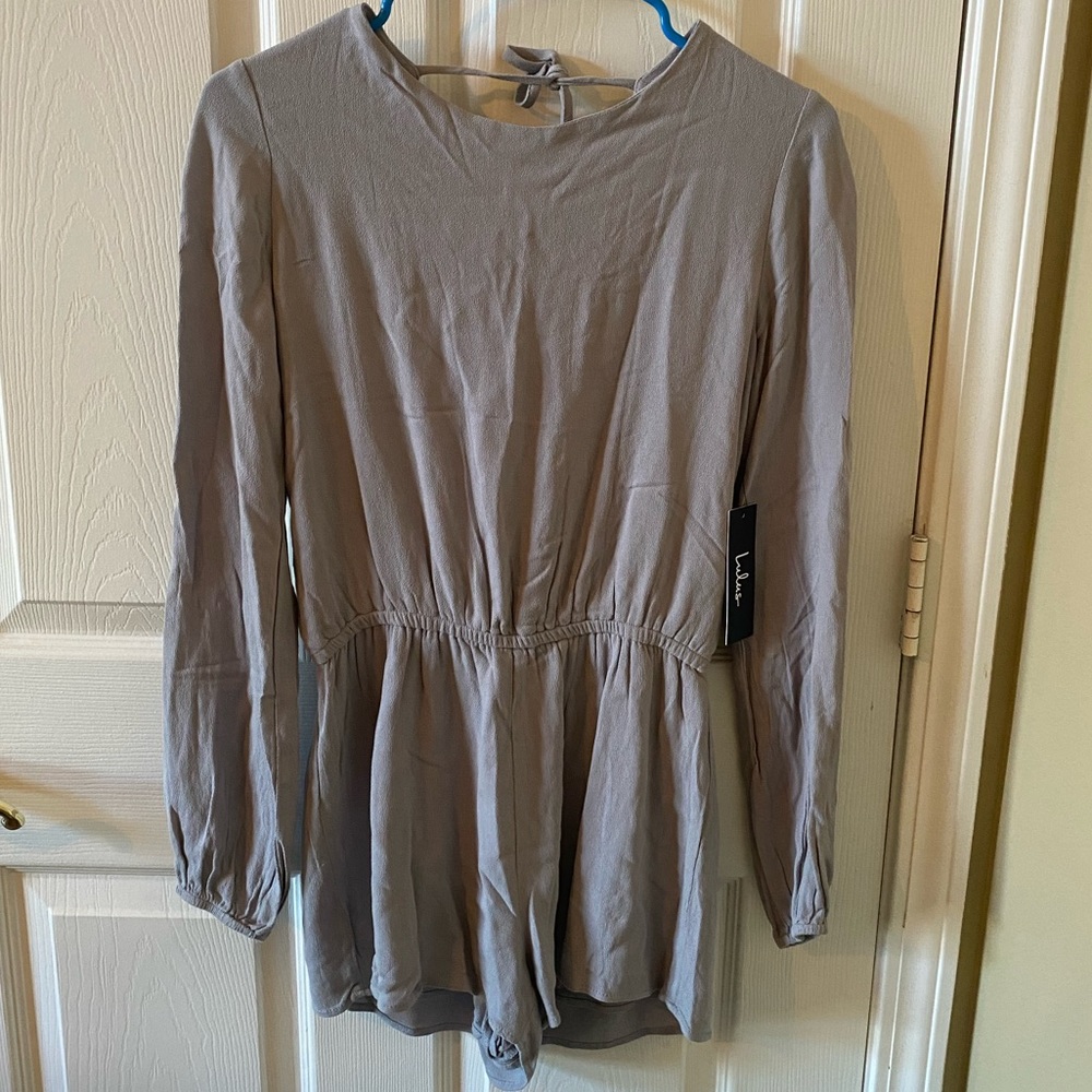 Grey small long sleeve open back lulus romper